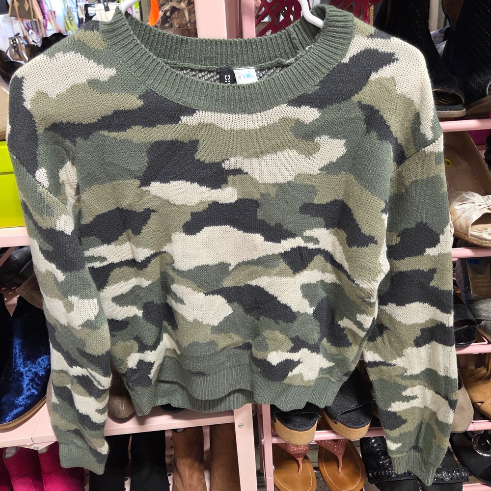 Divided H&M Camouflage Print Crewneck Sweater Green Khaki Beige Size S